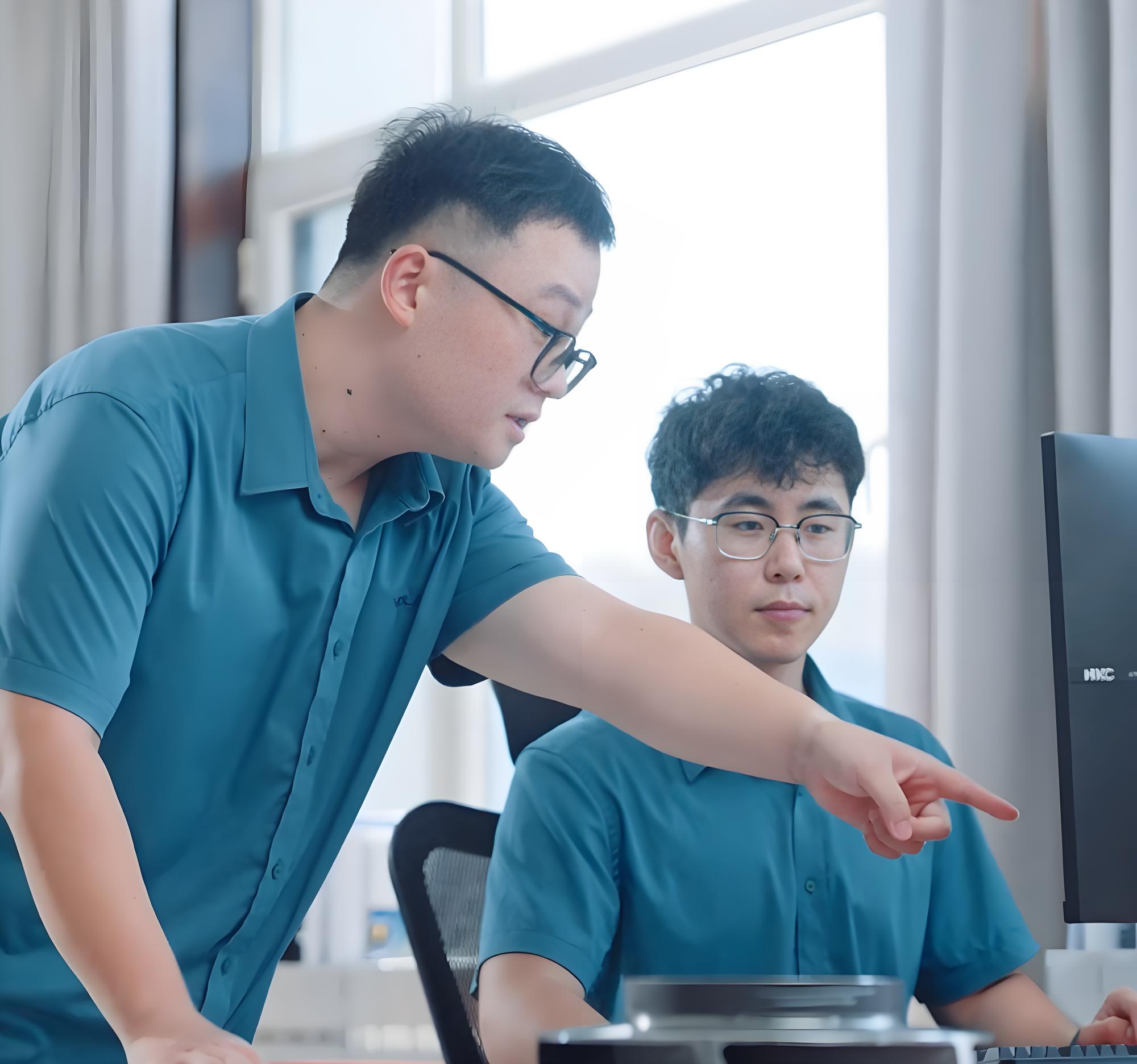 研發(fā)設(shè)計(jì)團(tuán)隊(duì)